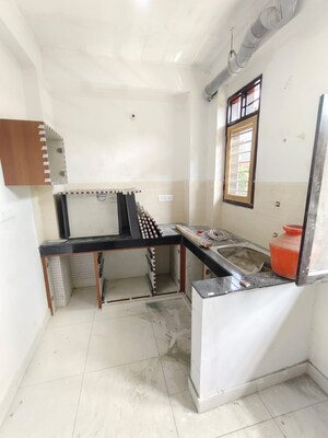 Team Area in 1 BHK Builder Floor at Palam Vihar – for Rent