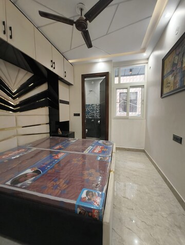 Bedroom in 3 BHK Builder Floor at Dwarka Mor – for Rent