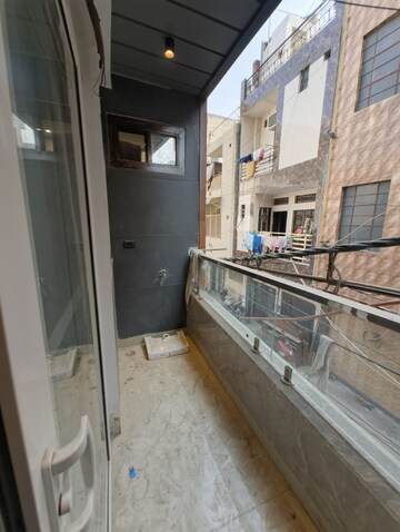 Balcony in 3 BHK Builder Floor at Dwarka Mor – for Rent
