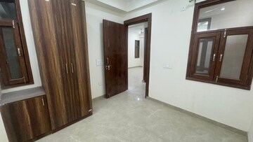 Room in 2 BHK Apartment at Chattarpur – for Rent