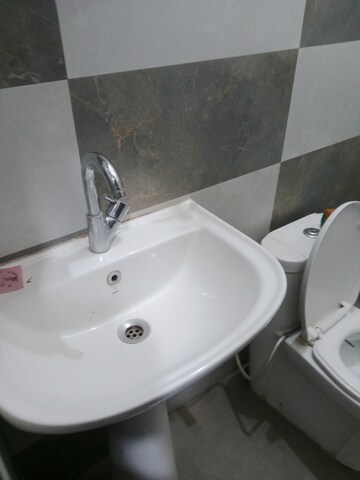 Bathroom in 1.5 BHK Builder Floor at Ansals Sushant City – for Rent
