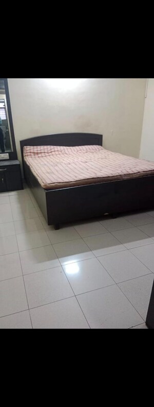 Bedroom in 1 BHK Apartment at Thane East – for Rent