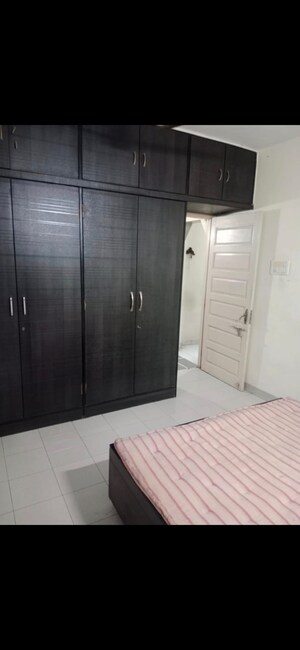 Bathroom in 1 BHK Apartment at Thane East – for Rent