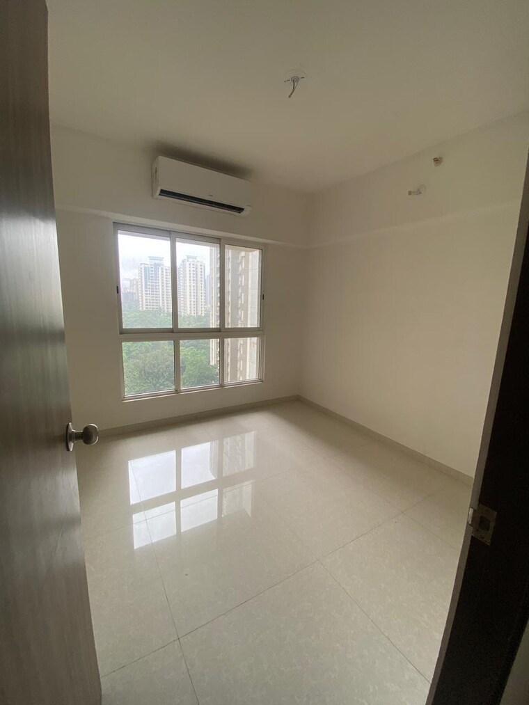 Room, lodha-amara 2 Bedroom 950 Sq.Ft. Apartment In Kolshet Road Thane 9267873