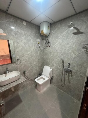 Bathroom in 1 RK Builder Floor at Sector 47 – for Rent