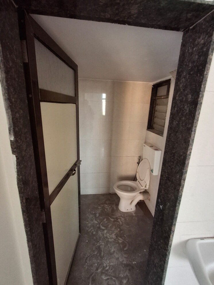 Bathroom, shree-laxmi-kailash-homes 1 Bedroom 450 Sq.Ft. Apartment In Kalyan West Thane 9267893
