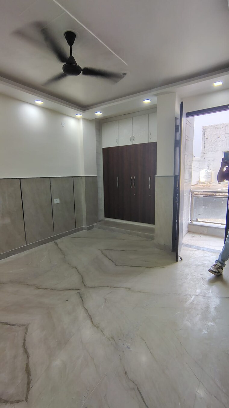 Room, dwarka mor 3 Bedroom 1170 Sq.Ft. Builder Floor In Dwarka Mor Delhi 9267912