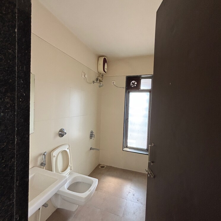Bathroom, flying-kite 3 Bedroom 1075 Sq.Ft. Apartment In Jaydev Singh Nagar Mumbai 9267914