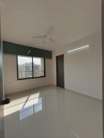 Room in 3 BHK Apartment at South Bopal – for Rent