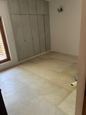 Room in 1 BHK Apartment at Sector 23 Dwarka – for Rent