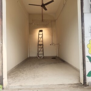  Shop For Sale in Kavesar