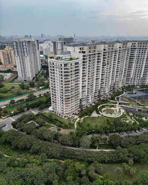 6+ BHK Apartment – Exterior View View at DLF The Camellias, Sector 42 - for Sale