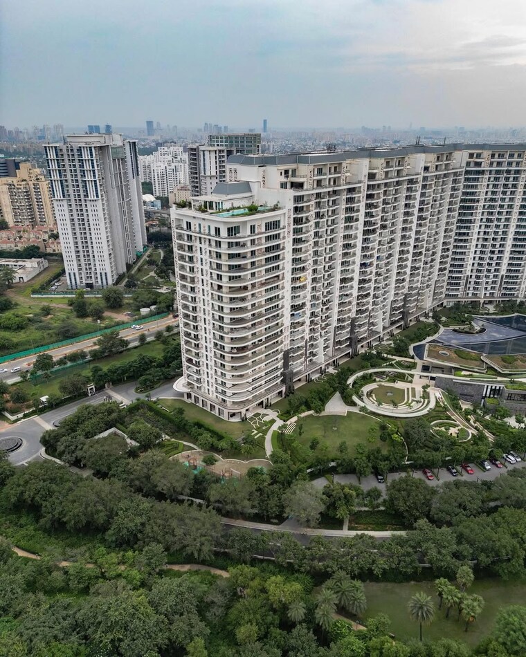 Exterior View, dlf-the-camellias 6+ Bedroom 9000 Sq.Ft. Apartment In Sector 42 Gurgaon 9267939