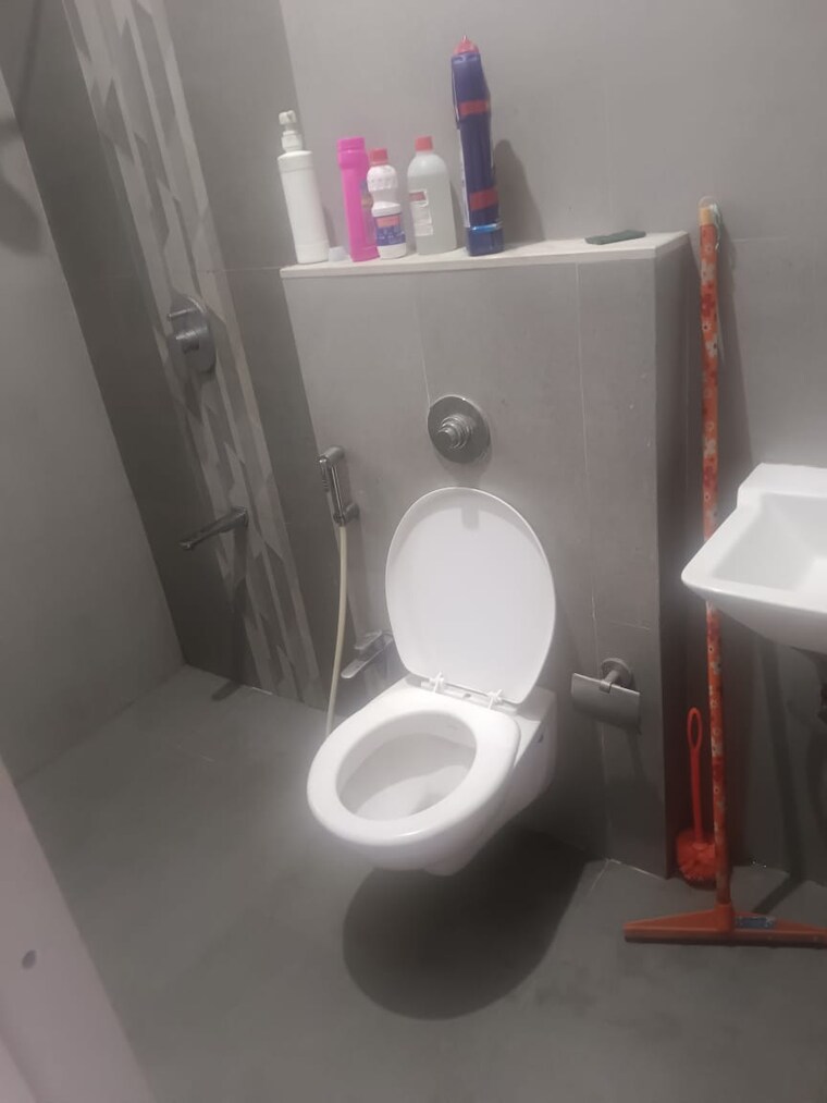 Attached Bathroom, ashar-sapphire 2 Bedroom 649 Sq.Ft. Apartment In Kapur Bawdi Thane 9267954