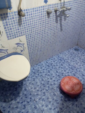 Bathroom in 1 BHK Apartment at Kabra Maheshwari Nagar Apartments, Andheri East – for Sale
