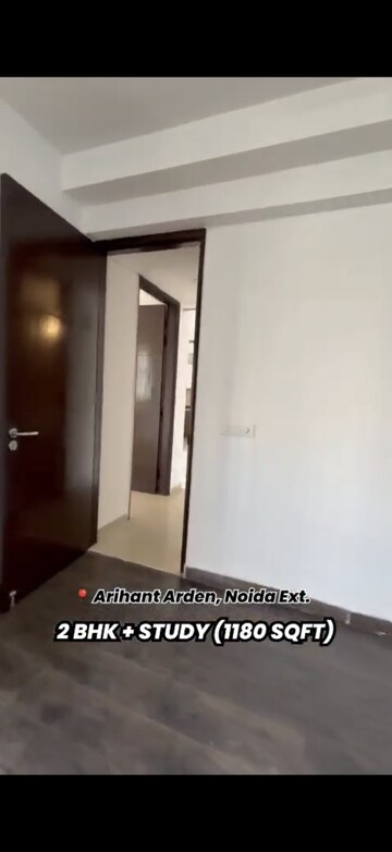 Room in 2 BHK Apartment at Arihant Arden, Sector 1 Greater Noida – for Sale