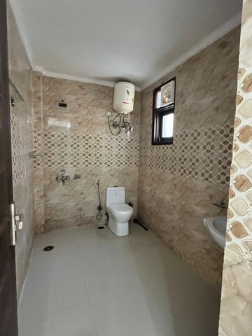 Bathroom in 3 BHK Builder Floor at Palam Vihar Residents Association, Palam Vihar – for Rent
