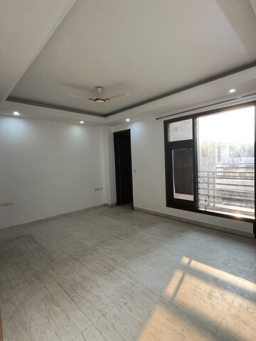 Room in 3 BHK Builder Floor at Palam Vihar Residents Association, Palam Vihar – for Rent