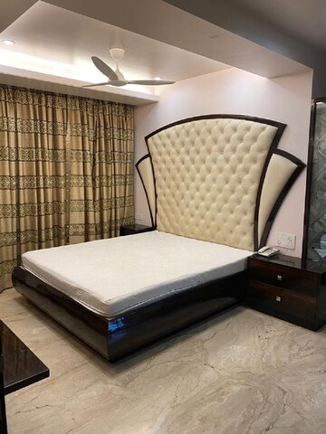 Bedroom in 3 BHK Apartment at Bandra West – for Rent