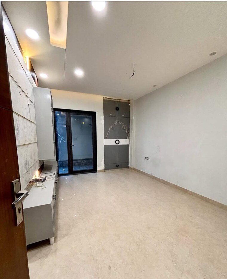 Room, bp-homes 3 Bedroom 250 Sq.Yd. Builder Floor In Sector 85 Faridabad 9268048