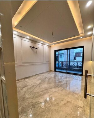 Room in 3 BHK Builder Floor at BP Homes, Sector 85 – for Sale