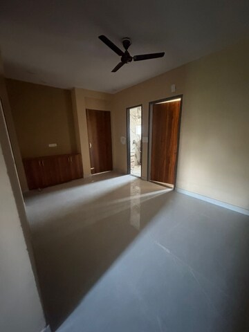 Room in 2 BHK Builder Floor at Palam Vihar Residents Association, Palam Vihar – for Rent