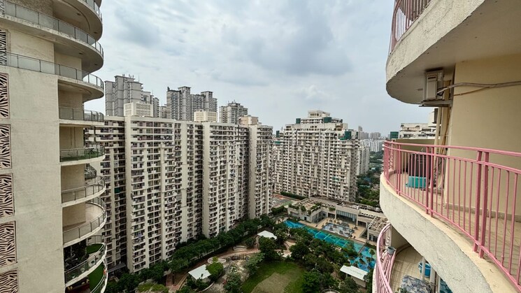 Exterior View, mahagun-moderne 2 Bedroom 1250 Sq.Ft. Apartment In Sector 78 Noida 9268053