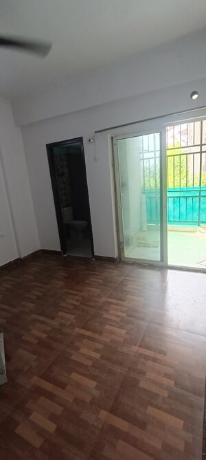 Room in 2 BHK Apartment at Aims Golf City, Sector 75 – for Rent