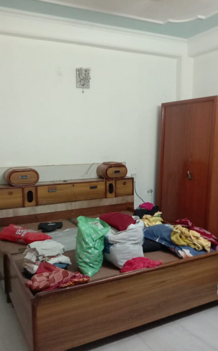 Bedroom, patel nagar 2 2 Bedroom 100 Sq.Yd. Builder Floor In Patel Nagar 2 Ghaziabad 9268081