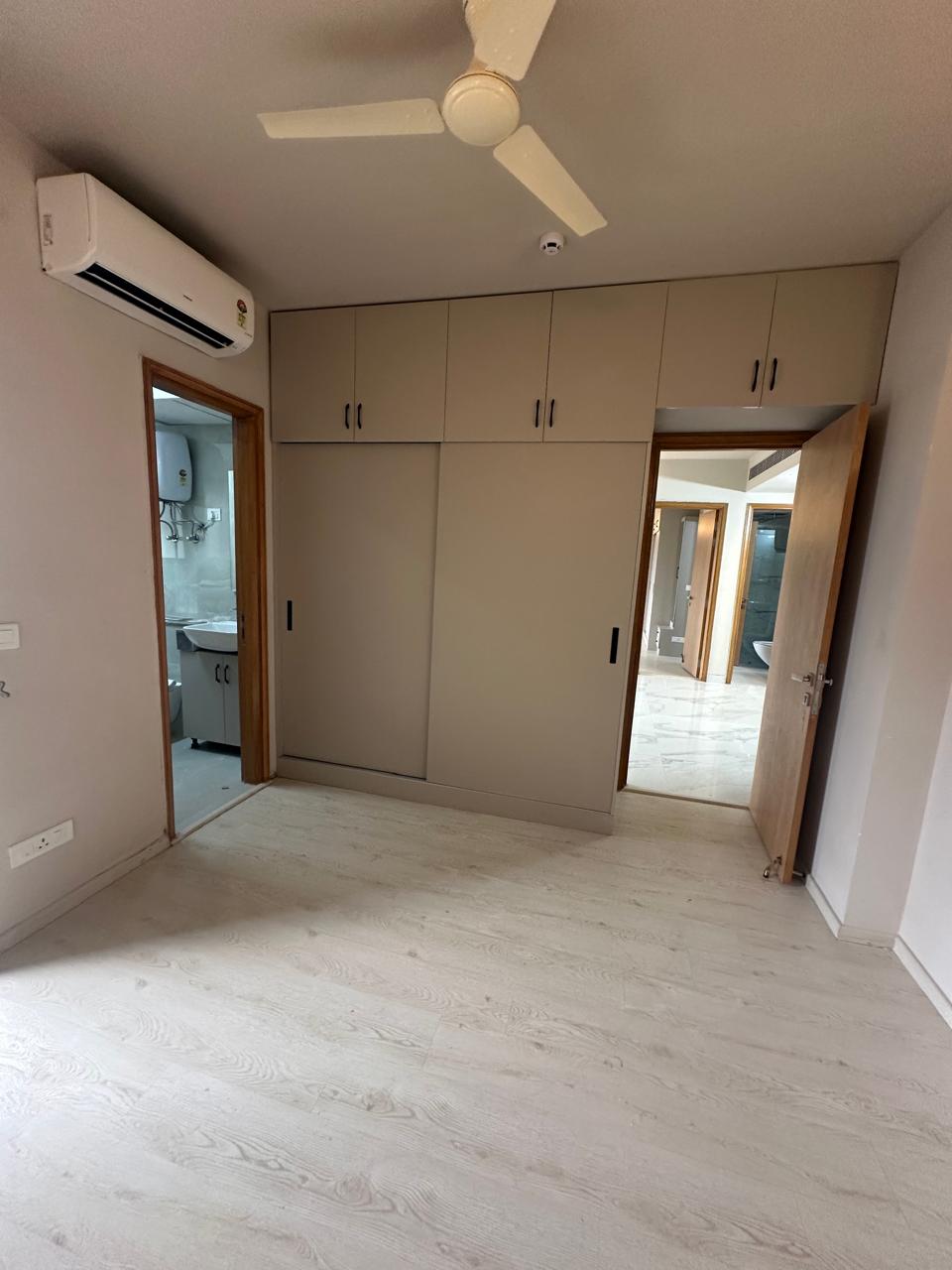 2 BHK + Pooja Room Builder Floor For Rent in Shree Vardhman Mantra