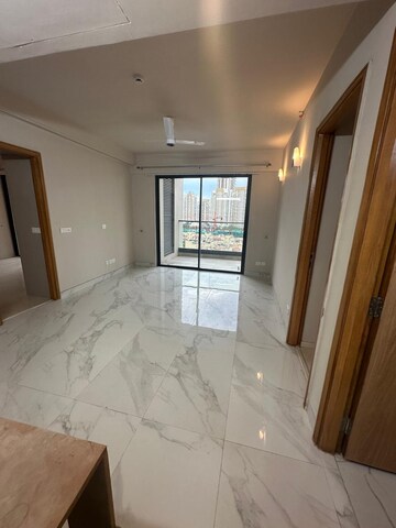 Room in 2 BHK Builder Floor at Shree Vardhman Mantra, Sector 67 – for Rent