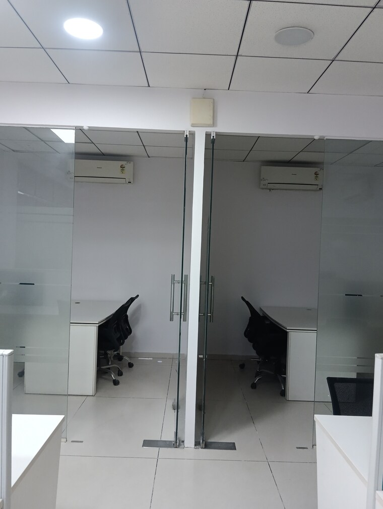 Team Area, sector 3 Commercial Office Space 1000 Sq.Ft. In Sector 3 Noida 9268126