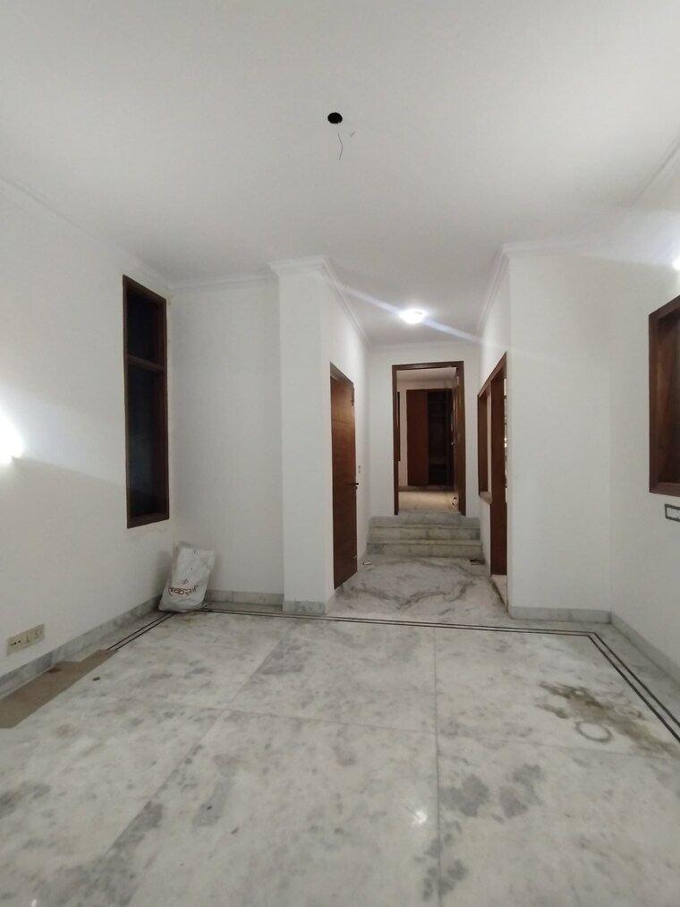 Room, malviya nagar 3 Bedroom 1800 Sq.Ft. Builder Floor In Malviya Nagar Delhi 9268143