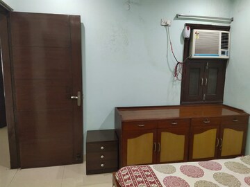 Furnished Amenities in 3 BHK Builder Floor at Kailash Colony – for Sale