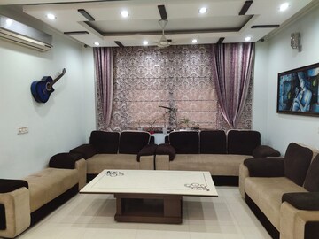 Master Bedroom in 3 BHK Builder Floor at Kailash Colony – for Sale