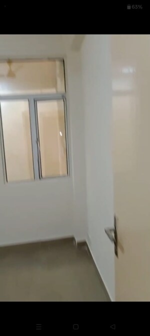 Furnished Amenities in 2.5 BHK Apartment at Gaur City 6th Avenue, Sector 4 Greater Noida – for Rent