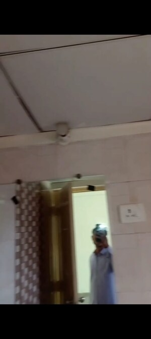 Furnished Amenities in 2.5 BHK Apartment at Gaur City 6th Avenue, Sector 4 Greater Noida – for Rent