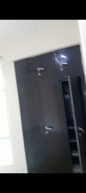 Furnished Amenities in 2.5 BHK Apartment at Gaur City 6th Avenue, Sector 4 Greater Noida – for Rent