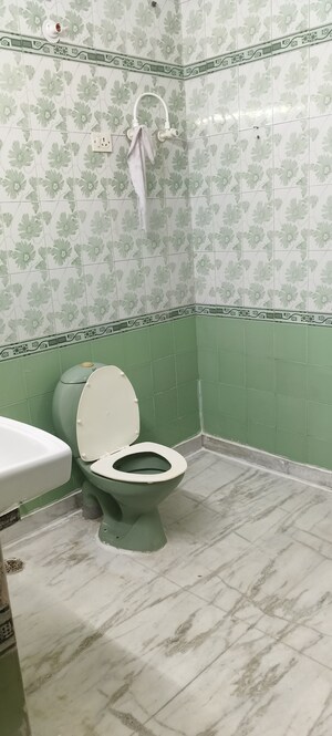 Bathroom in 2 BHK Villa at RWA Apartments Sector 52, Sector 52 – for Rent