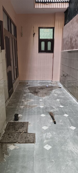 Balcony in 2 BHK Villa at RWA Apartments Sector 52, Sector 52 – for Rent