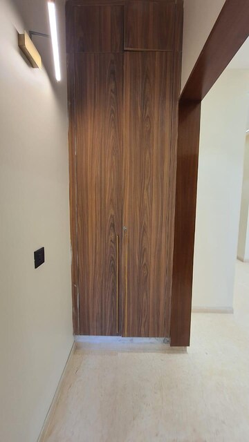 Furnished Amenities in 3 BHK Builder Floor at Shivalik Colony – for Sale