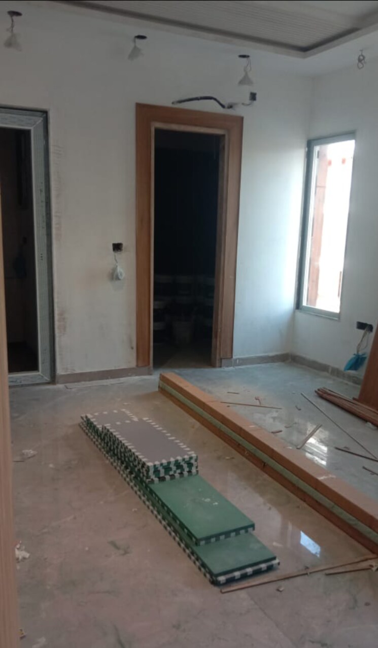 Bedroom, raj nagar extension 3.5 Bedroom 240 Sq.Yd. Builder Floor In Raj Nagar Extension Ghaziabad 9268207