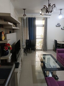 2.5 BHK + Study Room Apartment For Sale in Gaur City 2 - 10th Avenue