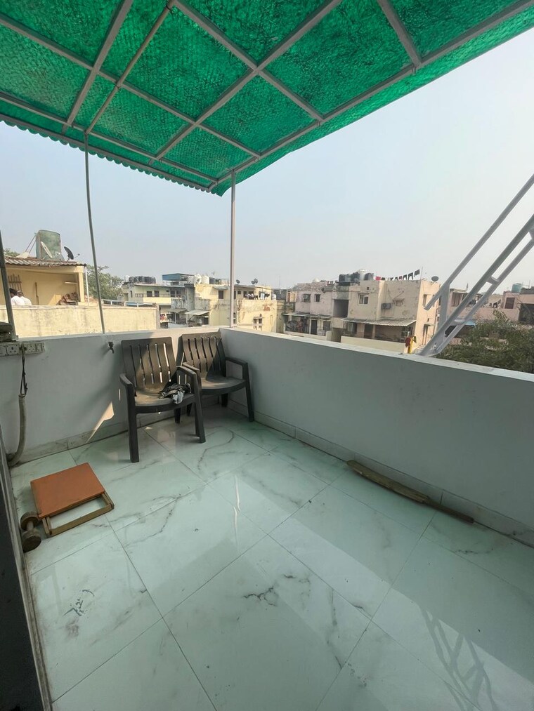 Balcony, gtb enclave 1.5 Bedroom 650 Sq.Ft. Apartment In Gtb Enclave Delhi 9268243