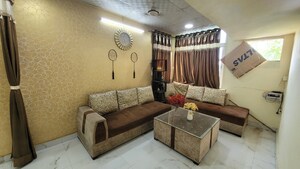 Living Room in 1.5 BHK Apartment at Gtb Enclave – for Rent