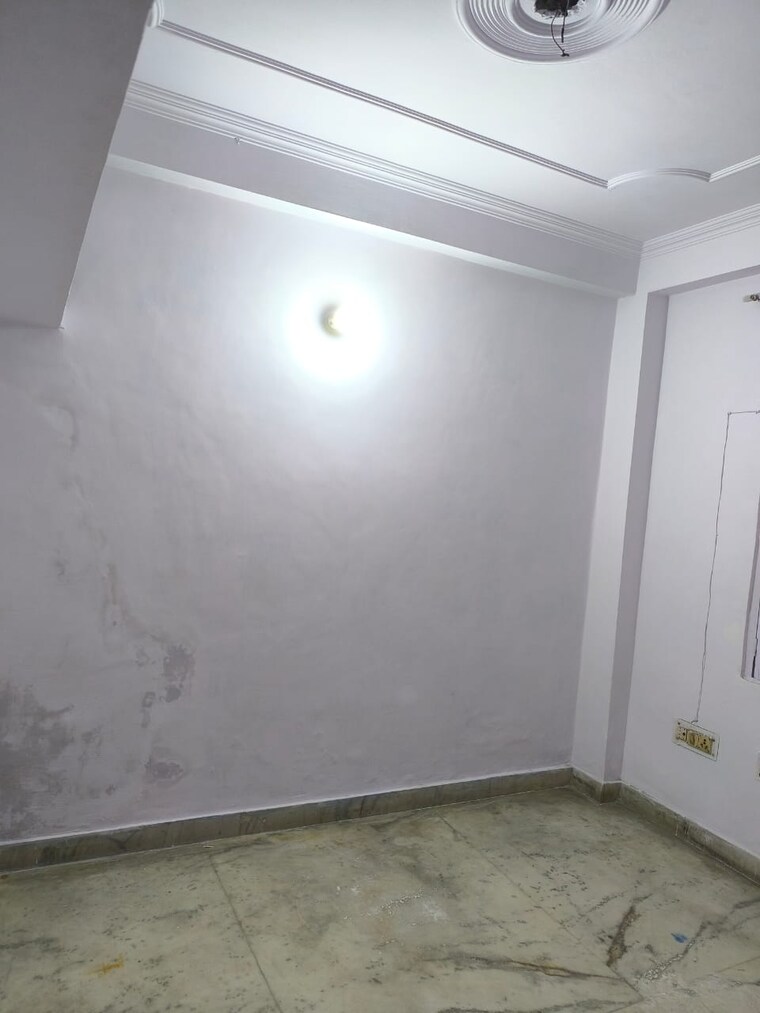 Room, dilshad colony 1 Bedroom 450 Sq.Ft. Builder Floor In Dilshad Colony Delhi 9268264