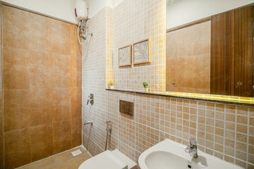 Bathroom in 3 BHK Apartment at Mulund West – for Sale
