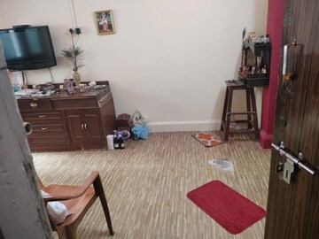 Bedroom in 1 BHK Apartment at Thane East – for Rent
