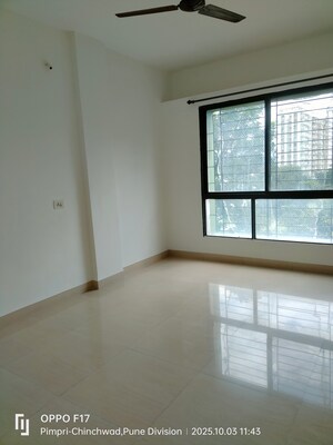 Room in 2 BHK Apartment at Mittal Brothers Whistling Palms, Wakad – for Rent