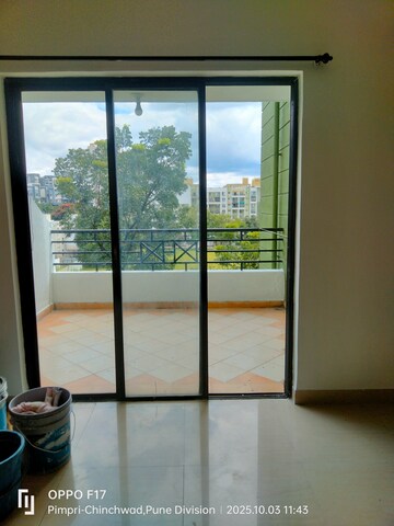 Room in 2 BHK Apartment at Mittal Brothers Whistling Palms, Wakad – for Rent